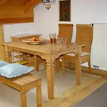 Haus Bergblick アパート リーデン